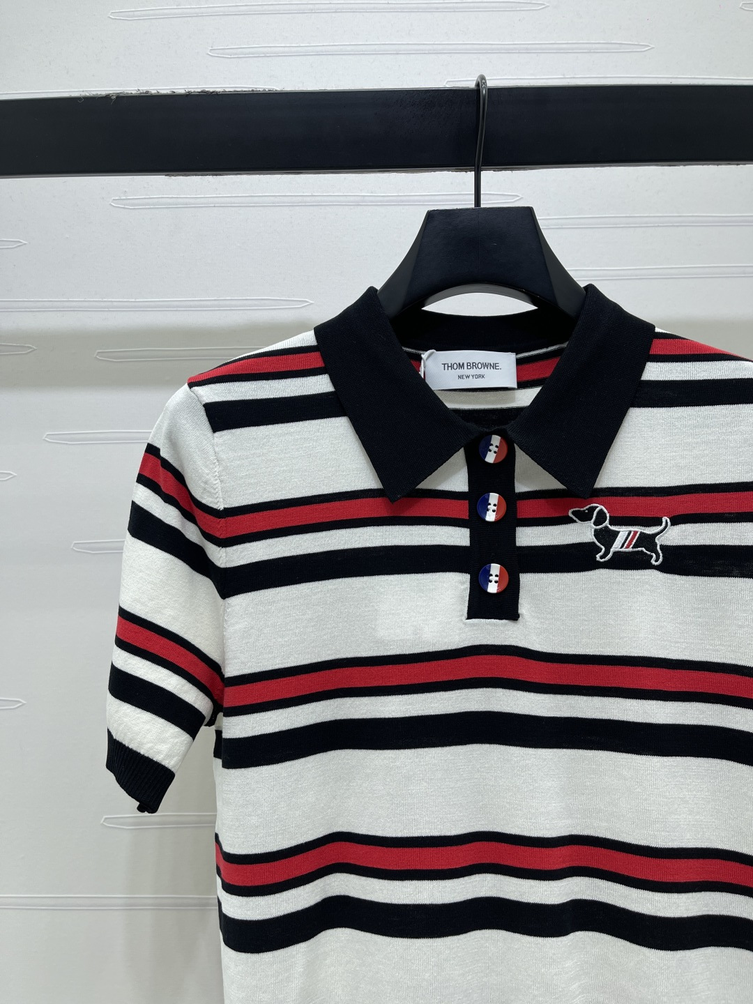 Women's short sleeves